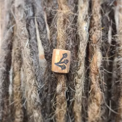 "Vildblom" - Trädekoration till dreads (10mm hål)