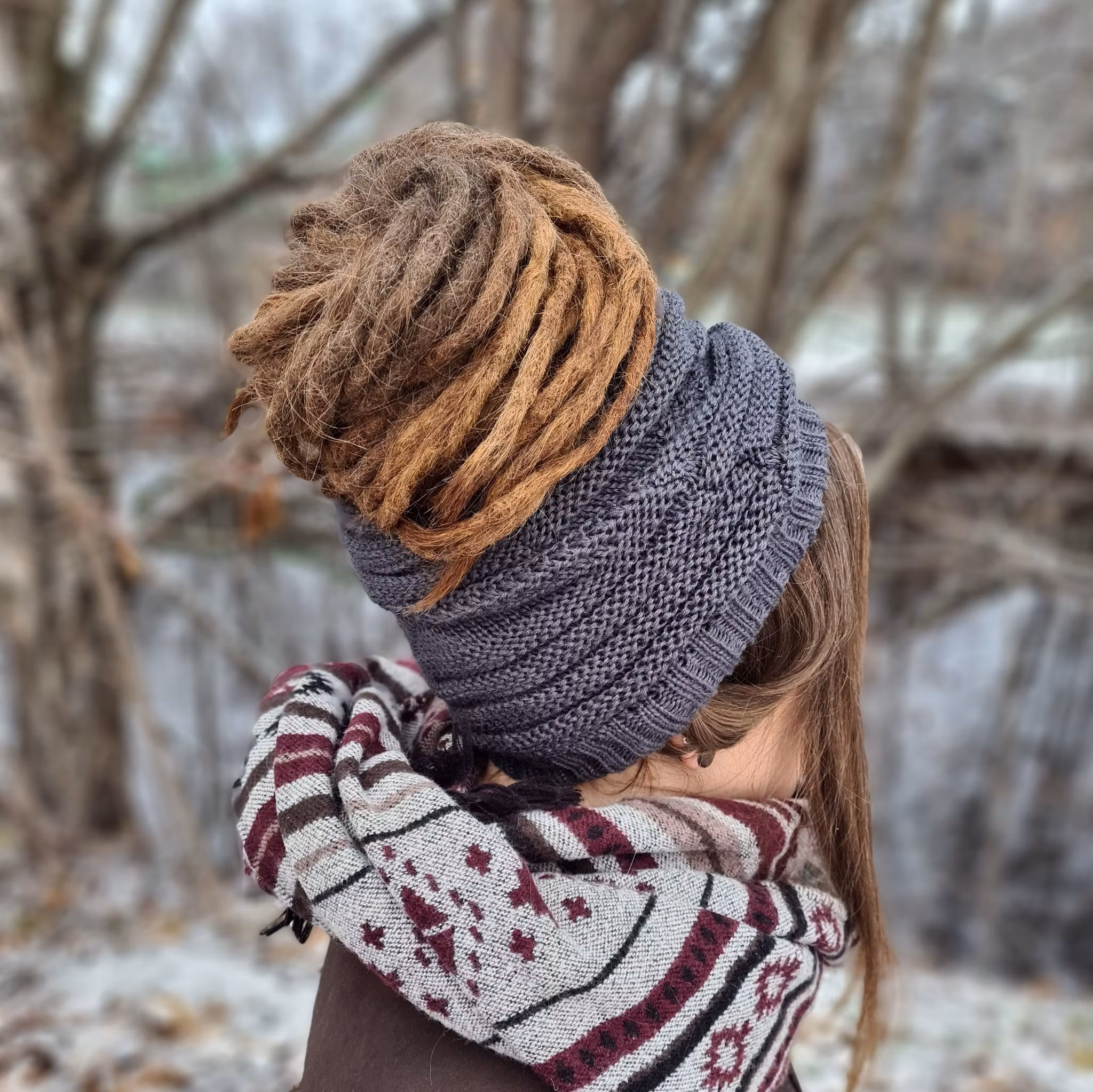 Dreads Stickad Mössa (med hål)