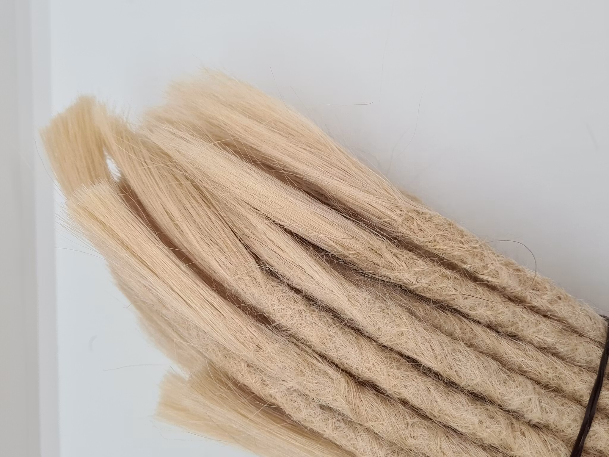 Ljusblond Äkta Dreads 40-45cm (7-8mm)