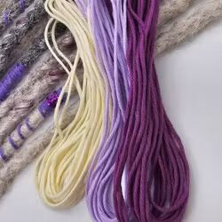 "Lavendel" Dekorationskit Till Dreads (Vit, Ljuslila, Lila Trådar)
