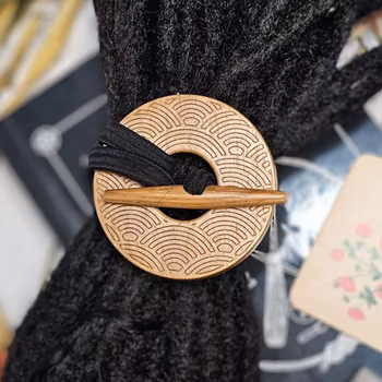 ButtonLOXX - Arch Happiness Dreadtie