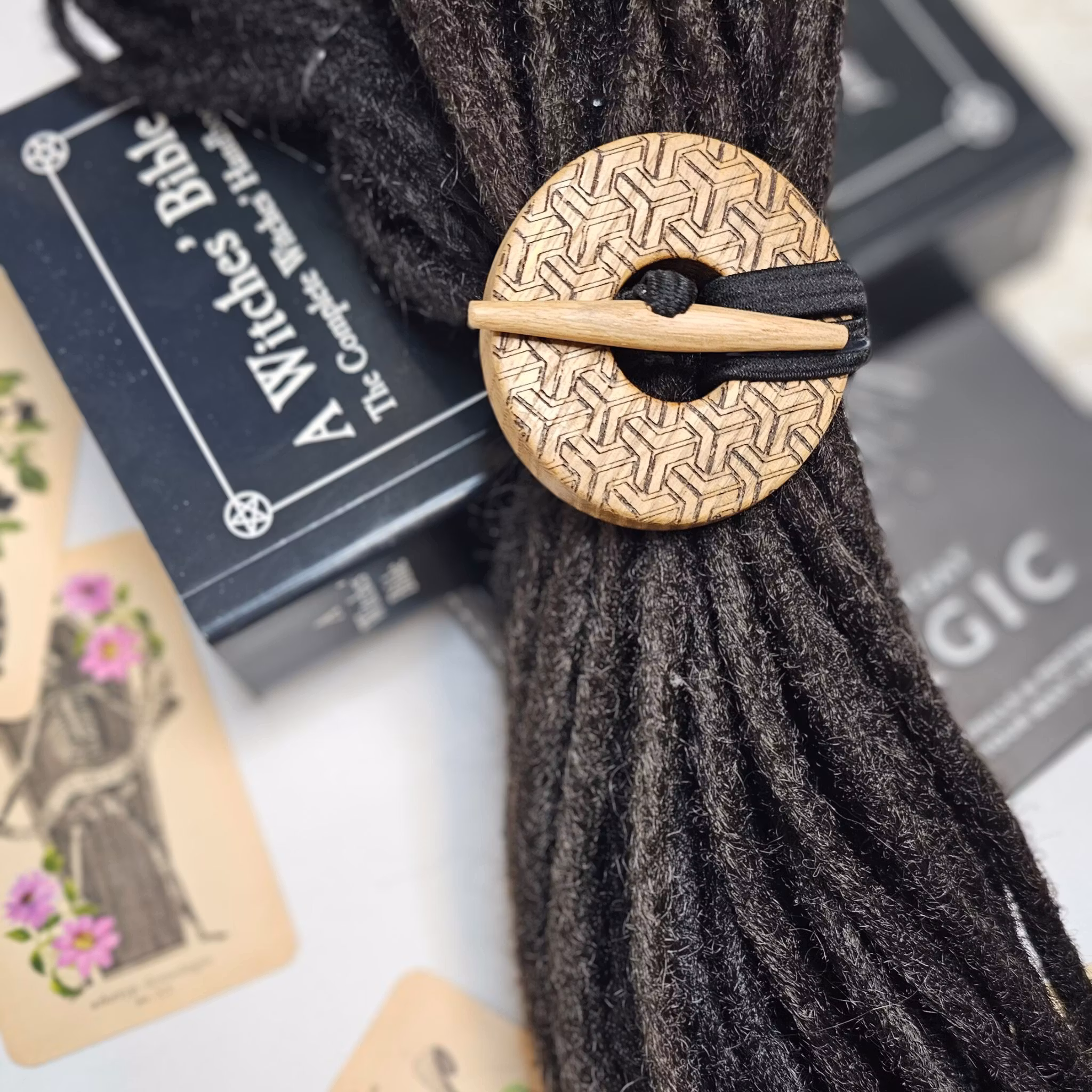 ButtonLOXX - Matrix Dreadtie