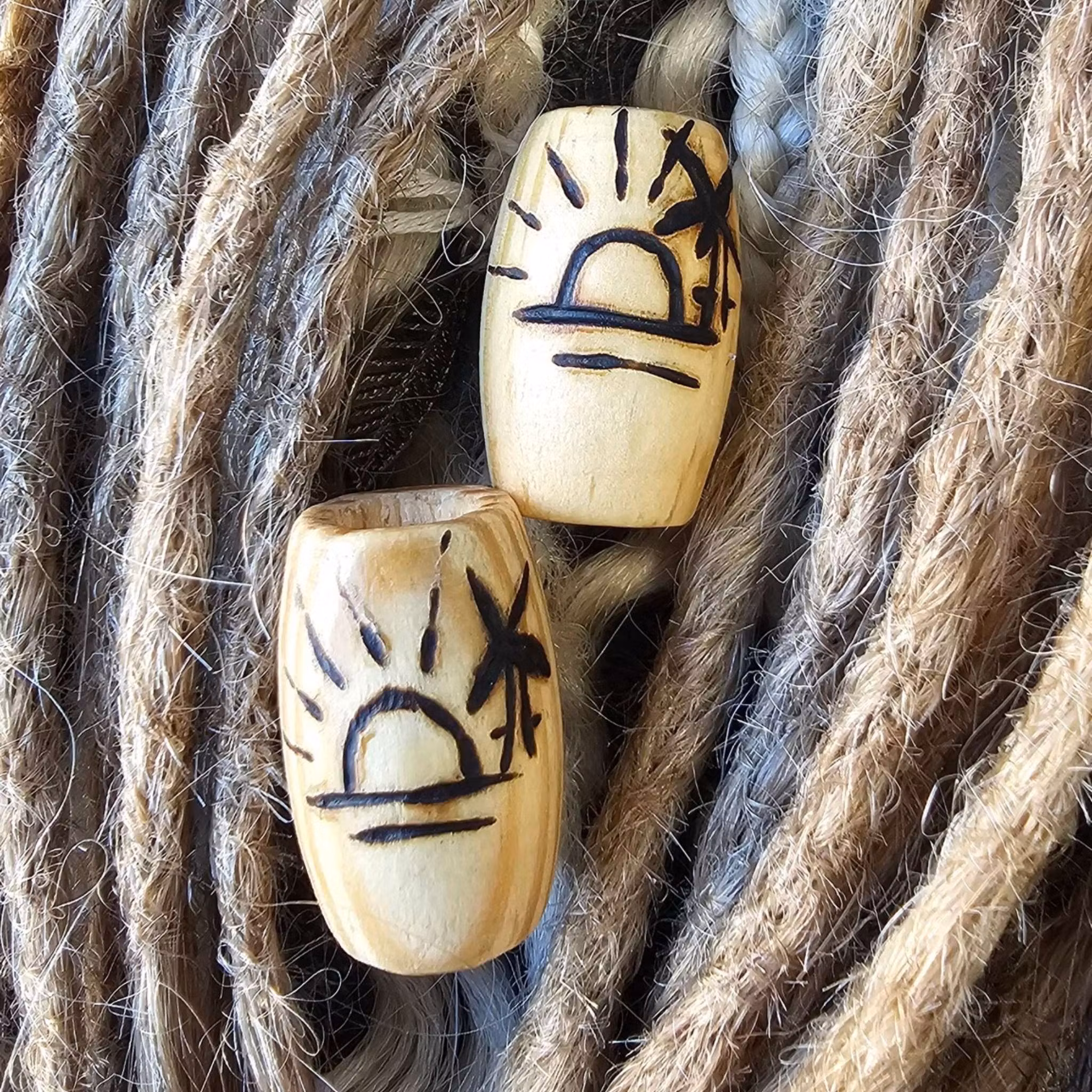 "Tropisk" - Stor Oval Trä (8-9mm hål) L/XL