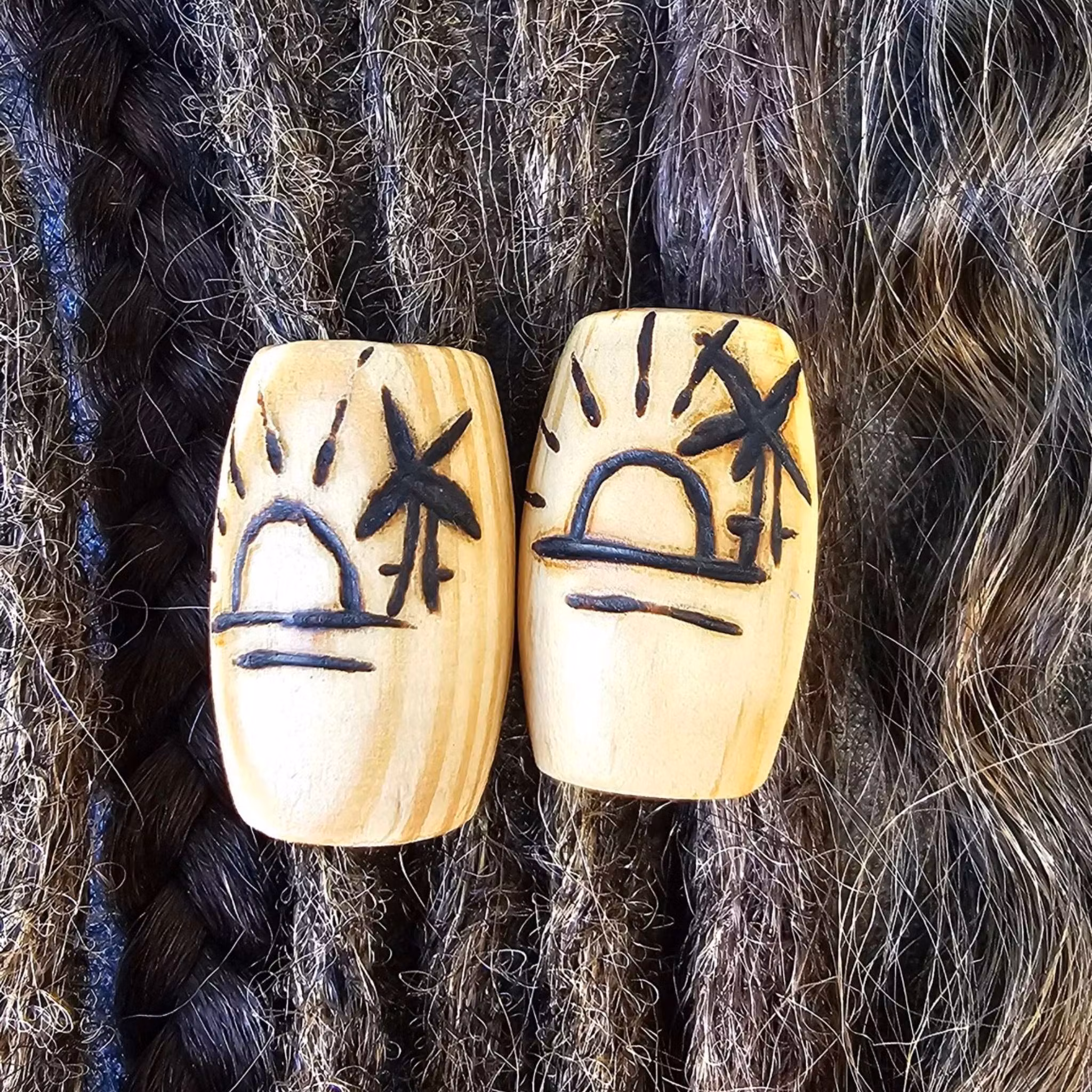 "Tropisk" - Stor Oval Trä (8-9mm hål) L/XL