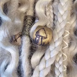 "Champinjon" - Ljusbrun Trä (5 mm hål) Small