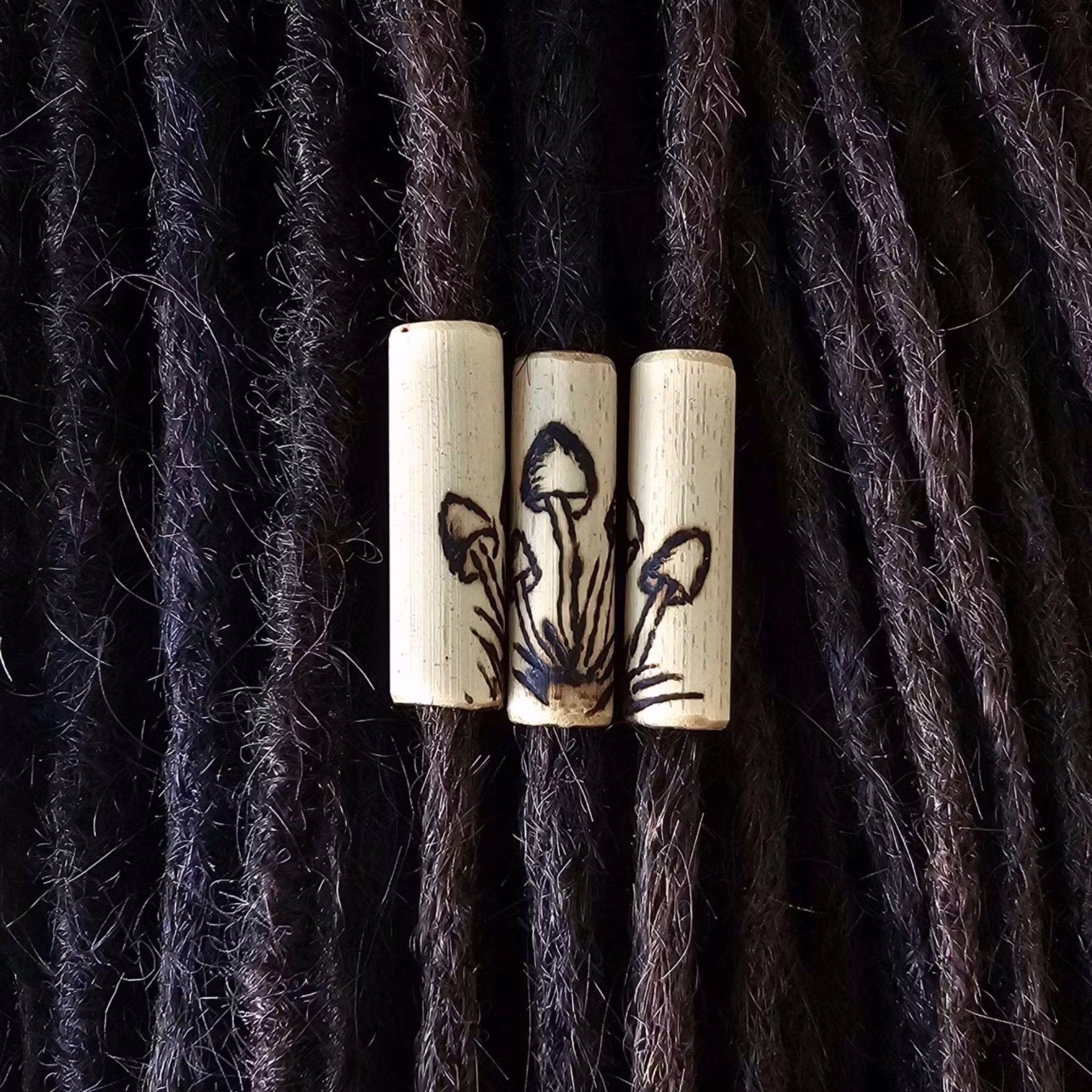 "Trio Svampar" - Lång Ljus Bambu (7 mm hål) Medium