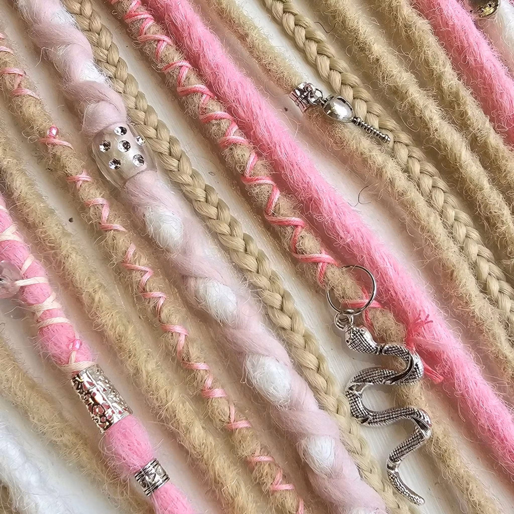 "Rosa Himmel" Dreads Ponytail Extensions