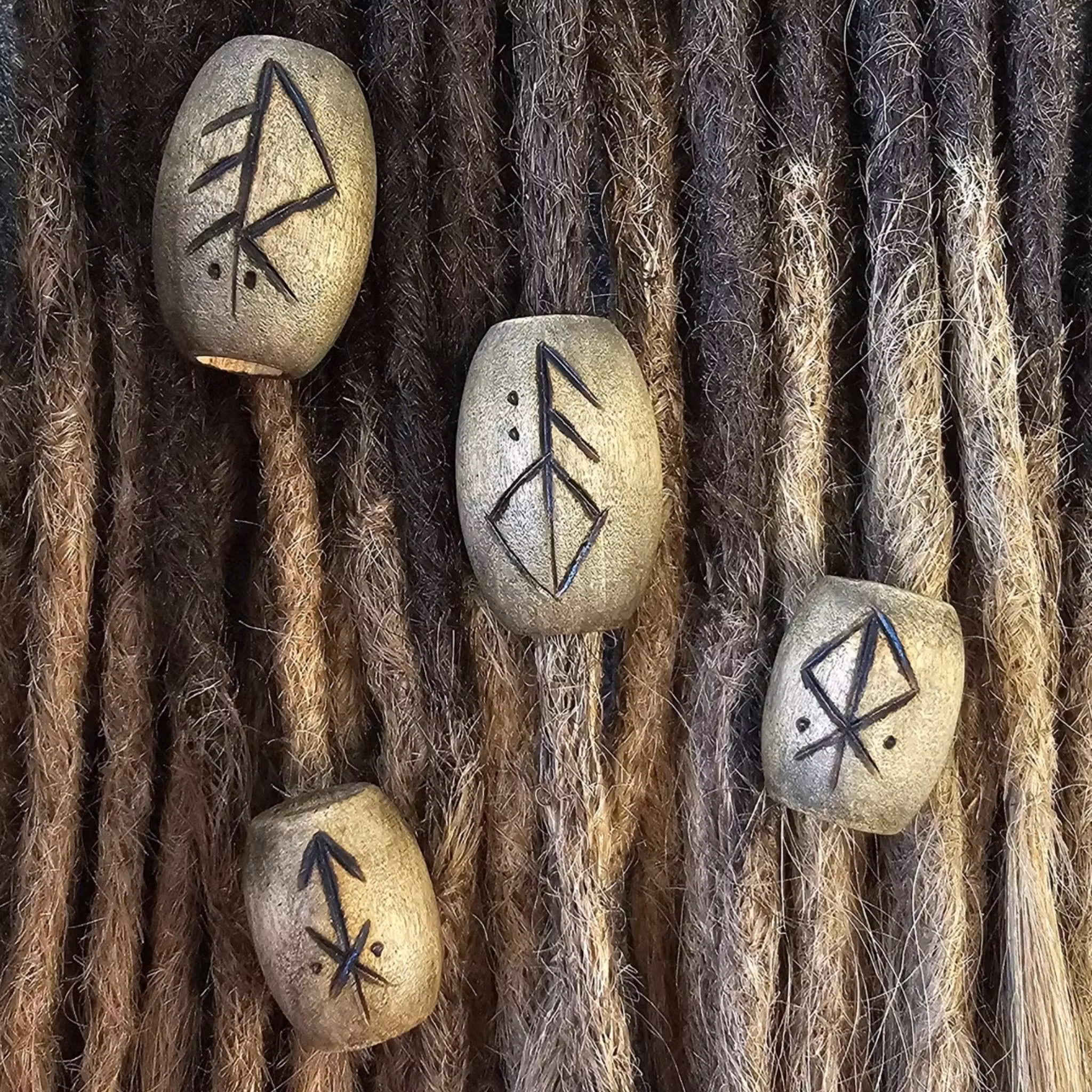 "Tyr" - Stor Ljus Ask Träpärla (8 mm hål) Large