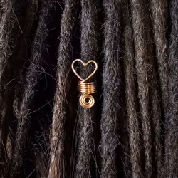Spiral - Hjärtat Dreadsmycke (Koppar 0,7 cm)