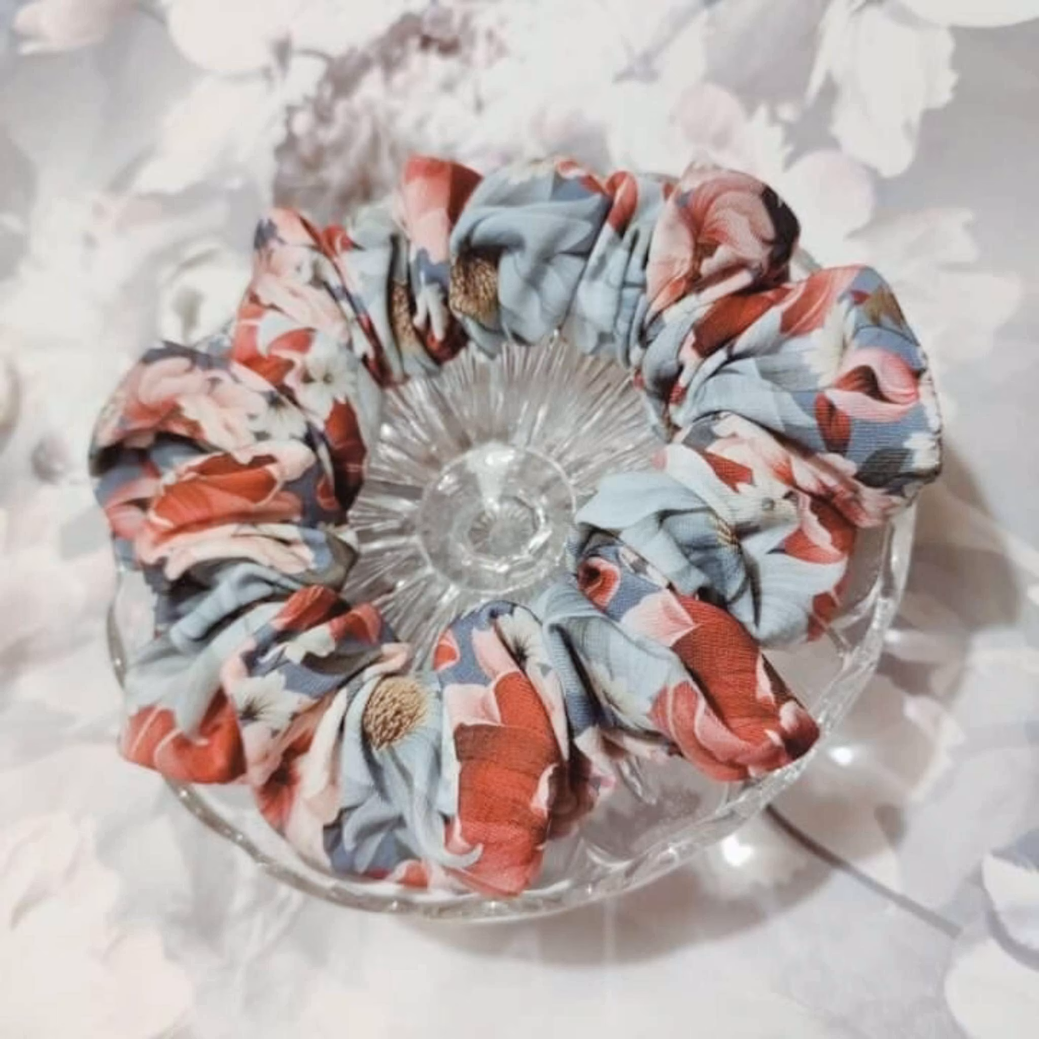 "Körsbärsblomma" XL Scrunchie Dreadsnodd