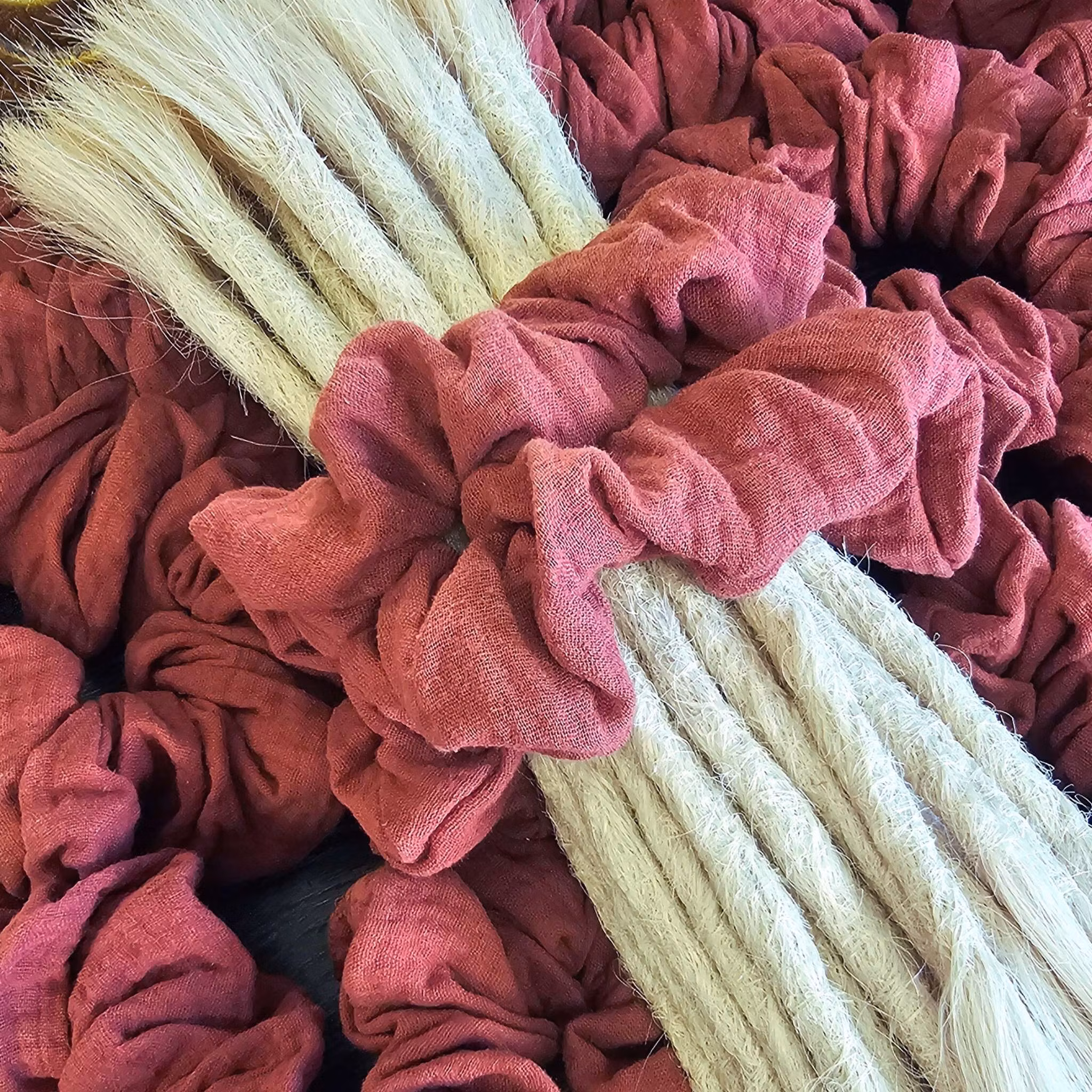 "Tegelsten" XL Scrunchie Dreadsnodd