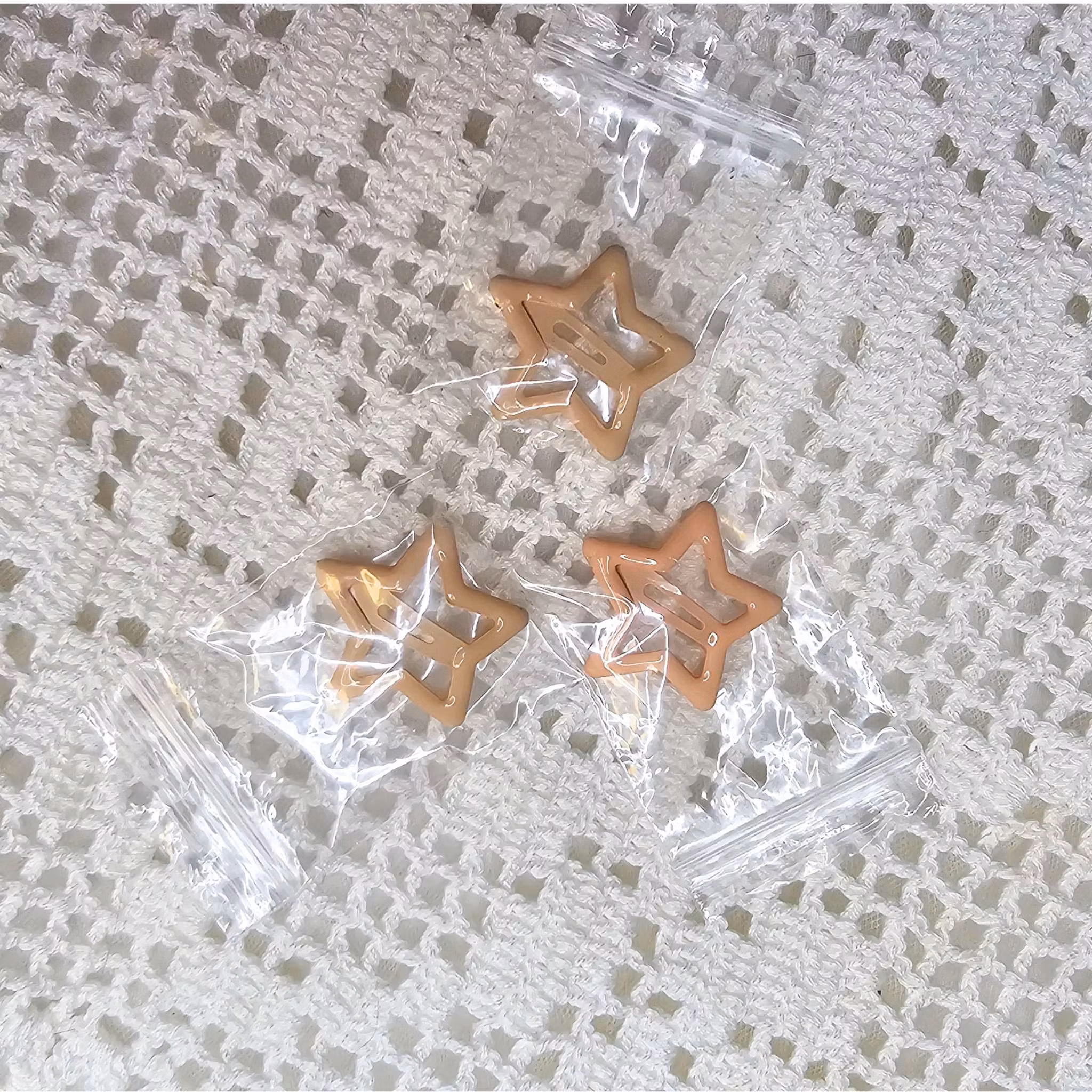 Nude Beige "Stjärna" Hårspänne