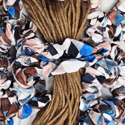 "Blå Trianglar" XL Scrunchie Dreadsnodd