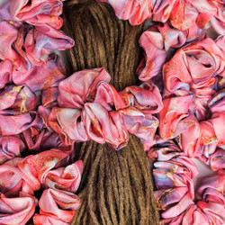 "Rosa Marmor" XL Scrunchie Dreadsnodd