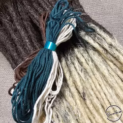 "Jordnära" Dekorationskit Till Dreads (Creme, Brun, Grön Tråd)