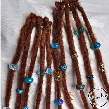 "Ariel" Kastanj Dreads Clip-Ins (med Lockiga Längder)