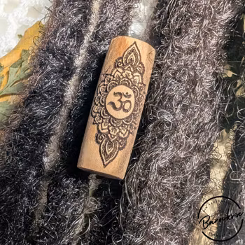 "Yoga Mandala" Dreadsmycke i trä med Om-tecken