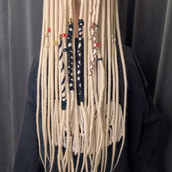"Skuggvävare" Ljusblond Dreads Clip-Ins