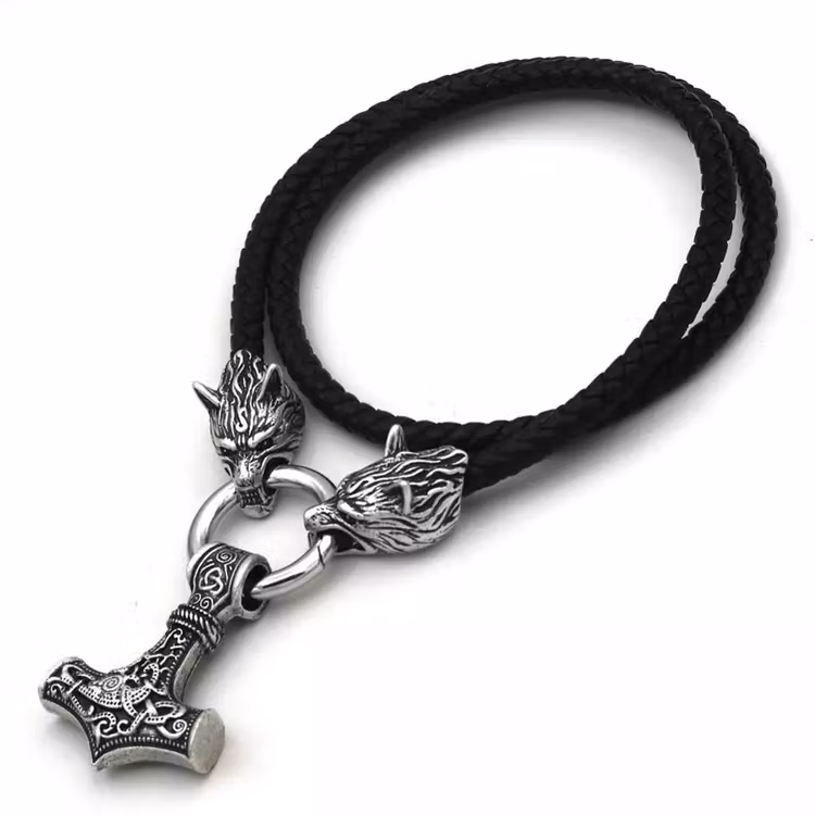 Viking smycken såsom Tors hammare halsband och mycket mer.