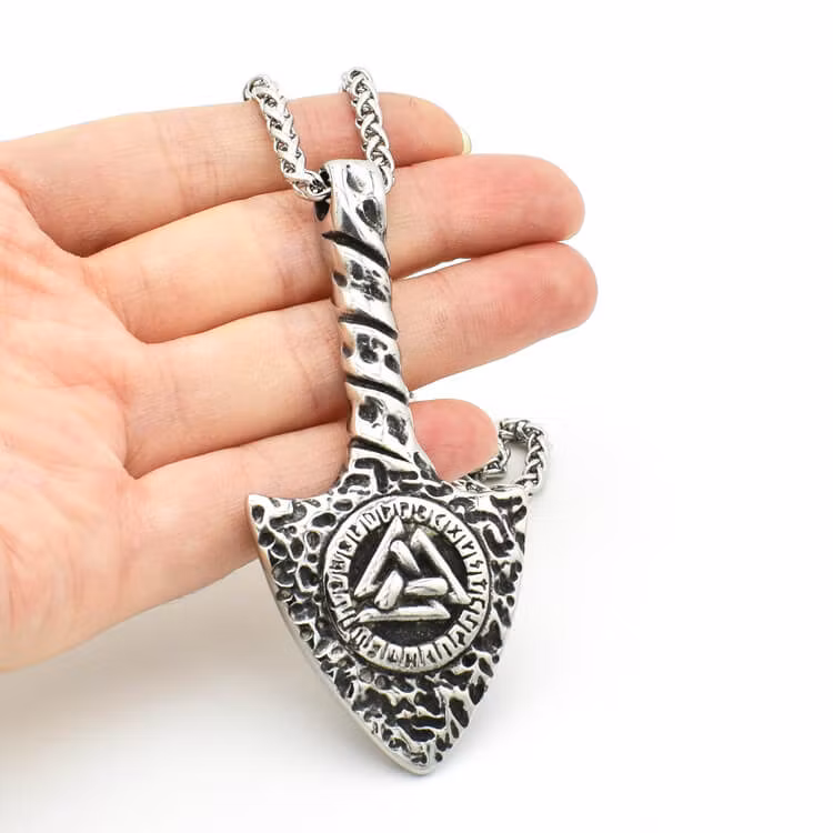 Halsband Valknut Spear