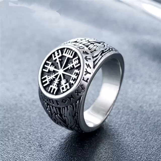 Ring Vegvisir Runeskript
