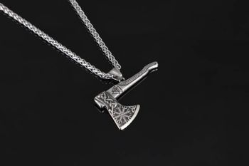 Halsband Axe Aegishjalmur