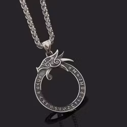 Halsband Jörmundgandr Futhark