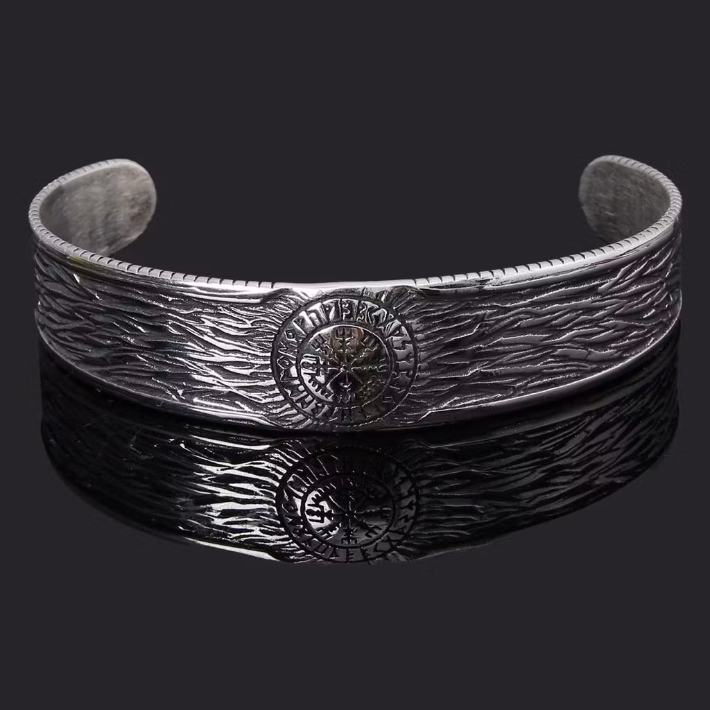 Armband Vegvisir Runskrift