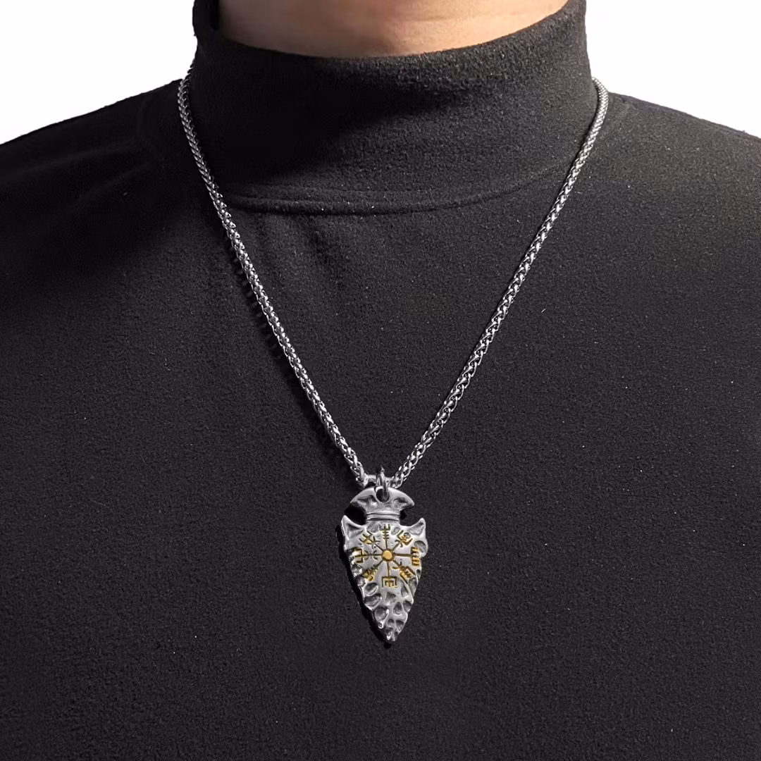 Kaulakoru Arrow Vegvisir
