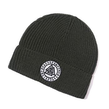 Mössa Valknut Runskrift