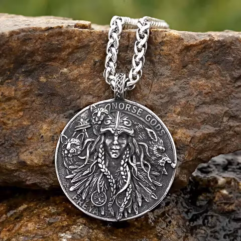 Necklace Freyja Vegvisir