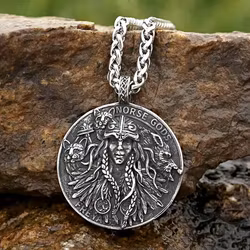 Necklace Freyja Vegvisir