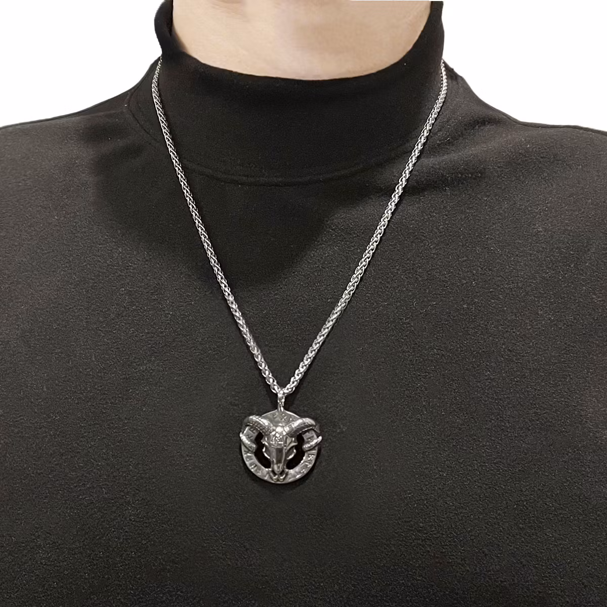 Halsband Tanngnjost Valknut