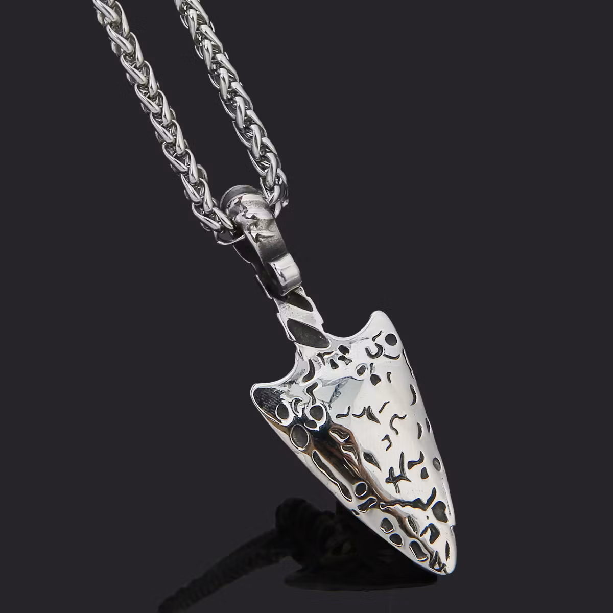 Necklace Valknut Spear