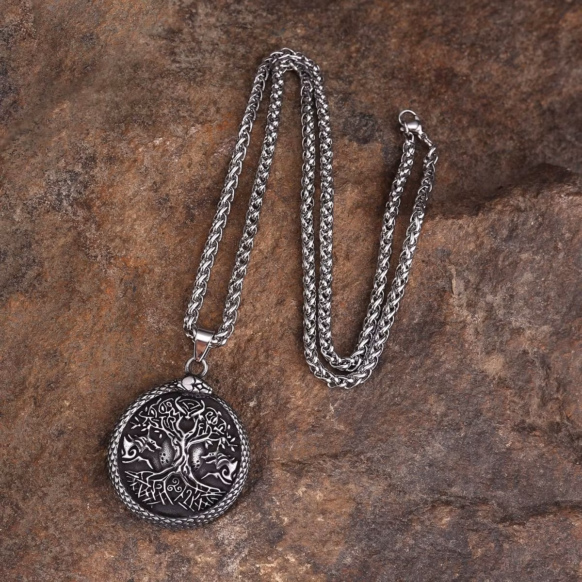 Halsband Yggdrasil Wolves