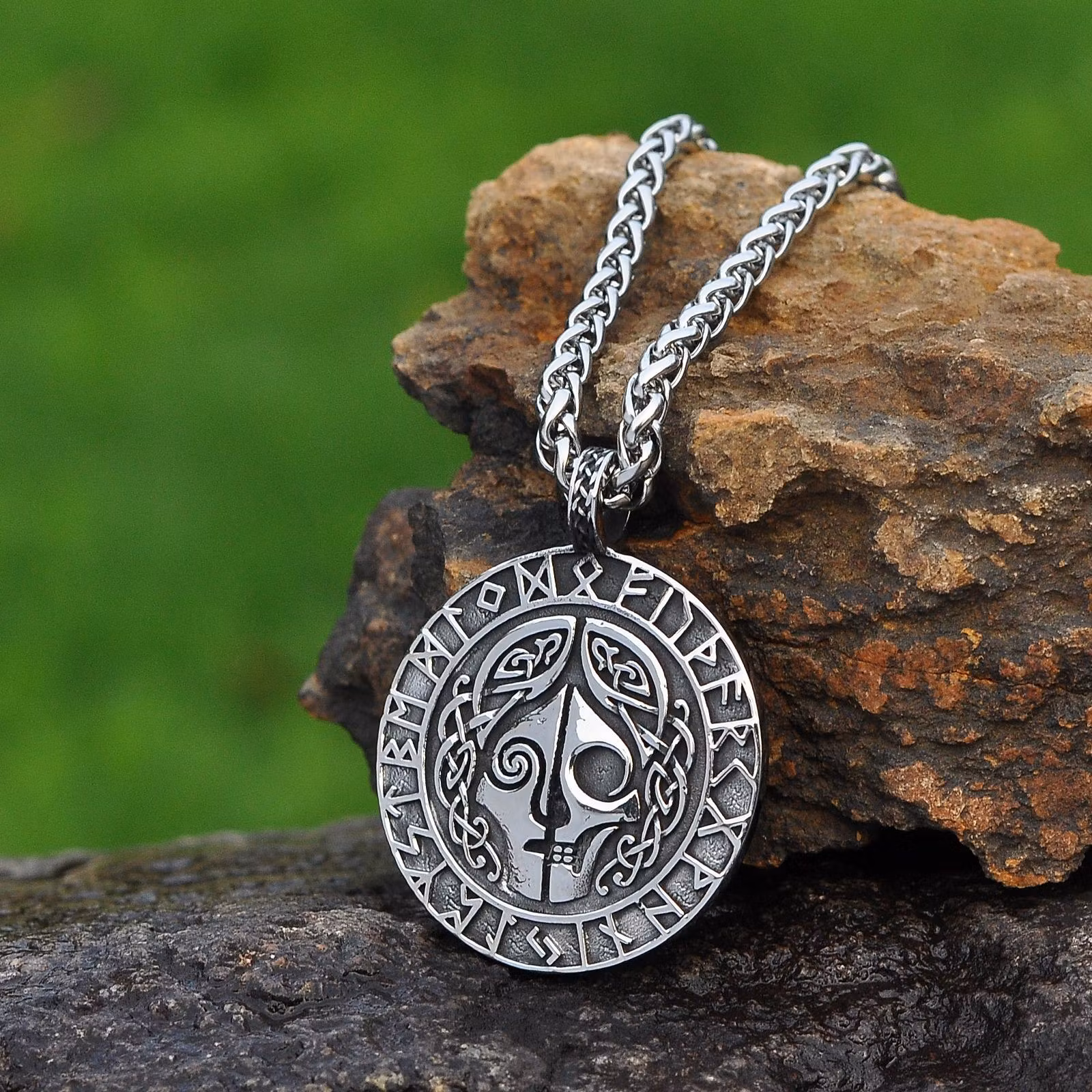 Halsband Viking Skull (Fler Färger)