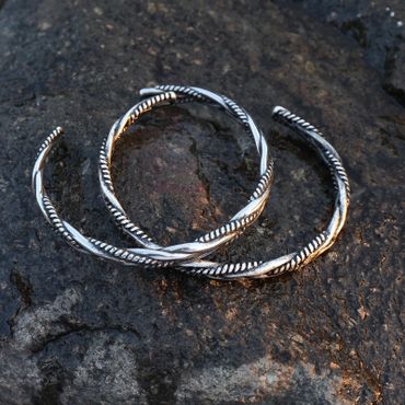 Armband Twisted (Flera färger)
