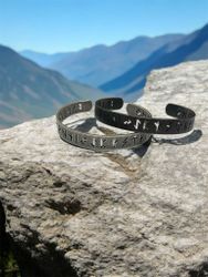 Bracelet Futhark (Multiple colors)