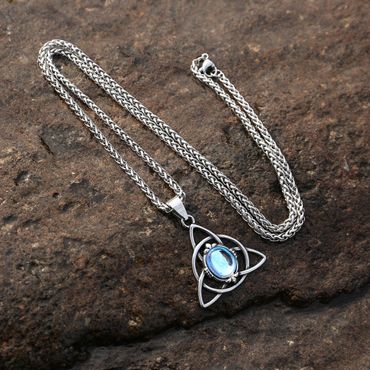 Halsband Måntriquetra