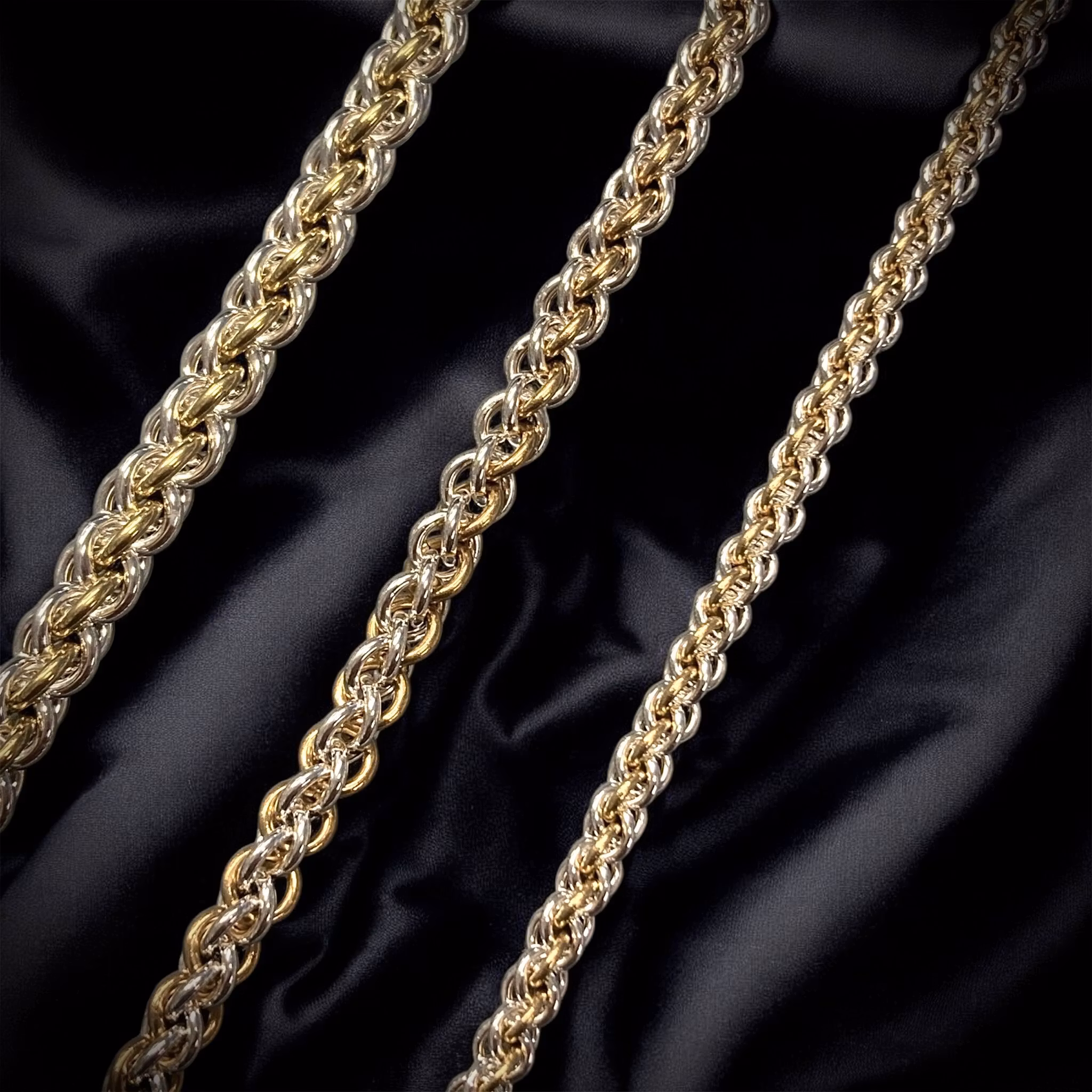 Halsband Forge i 925 silver med mässingsdetaljer