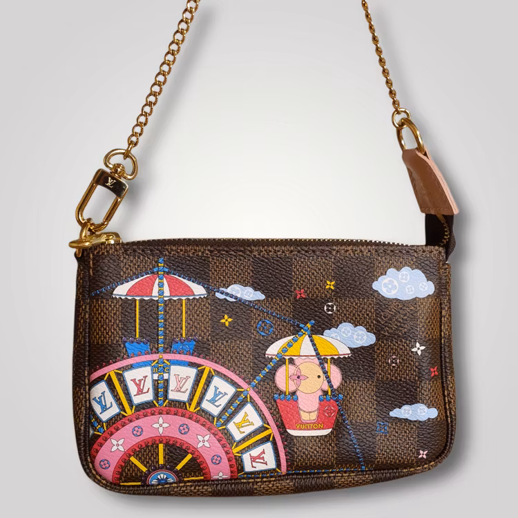 Louis Vuitton Pre-owned Mini Pochette Accessoires Damier Winter Collection SH2021-343