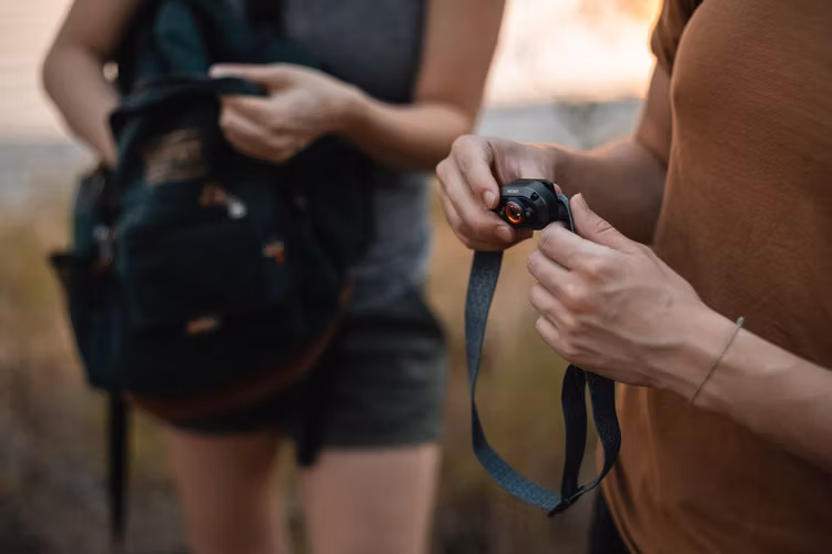 NEBO Mycro pannlampa/Kepslampa, 400 Lumen - Demoex