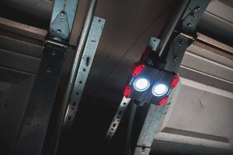 NEBO OMNI 2K 2000 Lumen