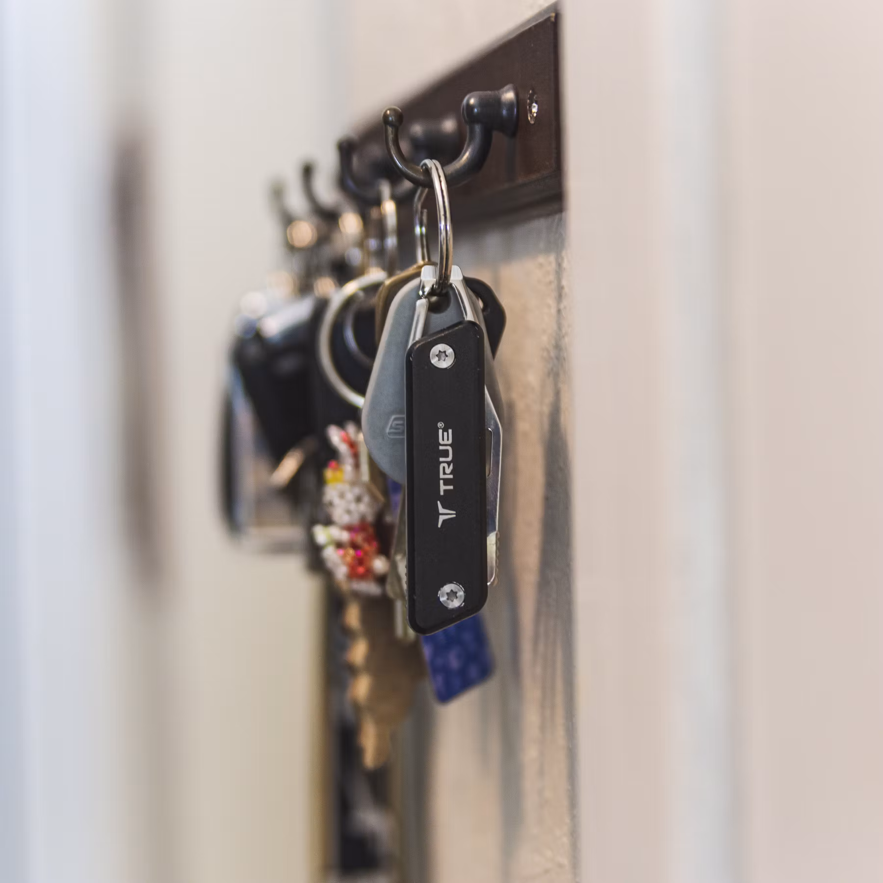 TRUE Modern Keychain Knife