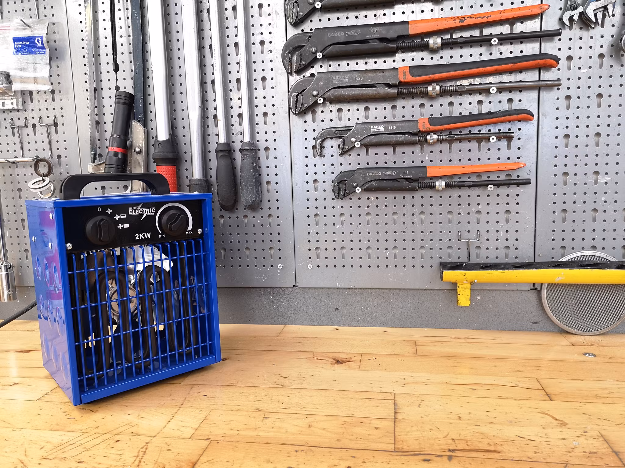 Blue Electric Värmefläkt 230V, 2 KW