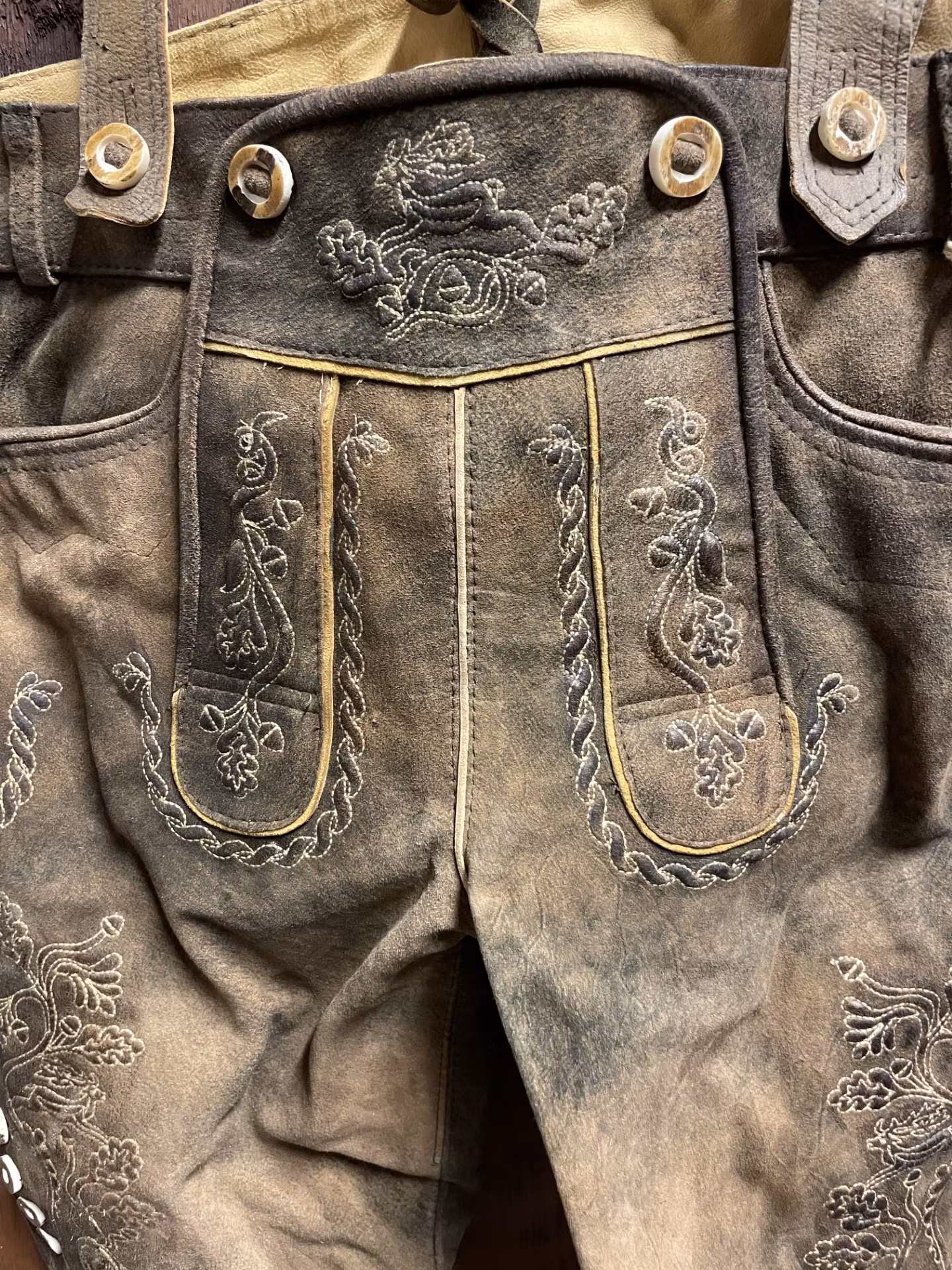 Maddox "Horn -ST Antik W" med hängsle , Stroh