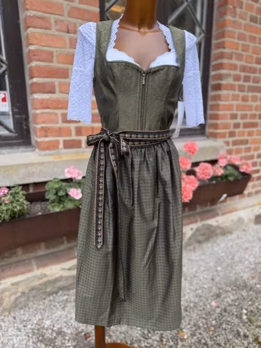 Marjo " Rödental  " , Schilf