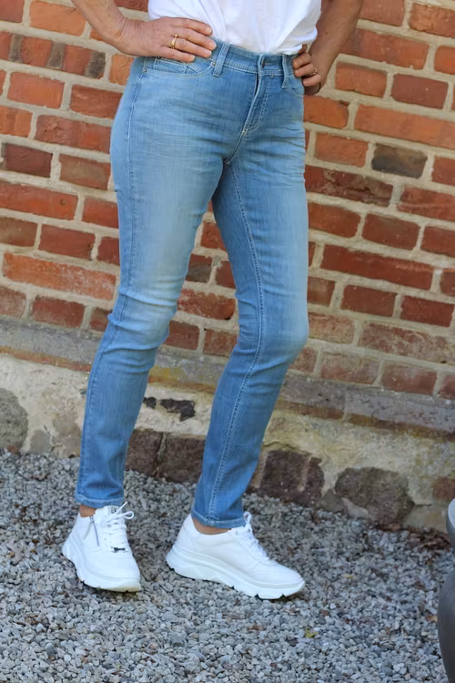 Cambio Jeans "Parla" ljus jeans