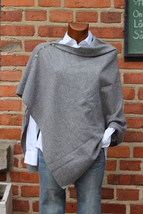 Brilliant cashmere poncho, flera färgställningar