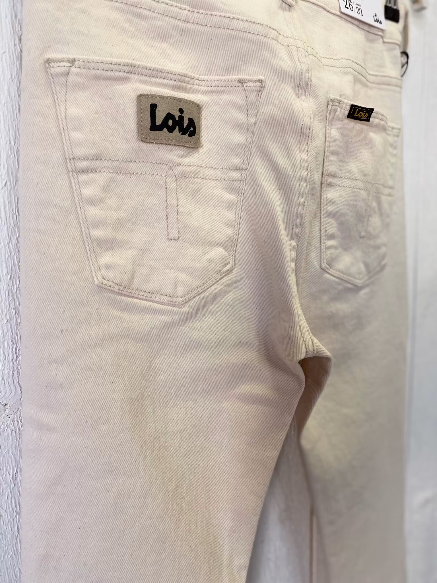 Lois Jeans "Celia"Längd 32", Creme